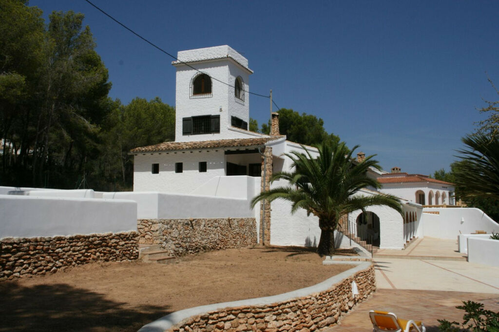 Detached Villa Benissa Coast Alicante - image 2