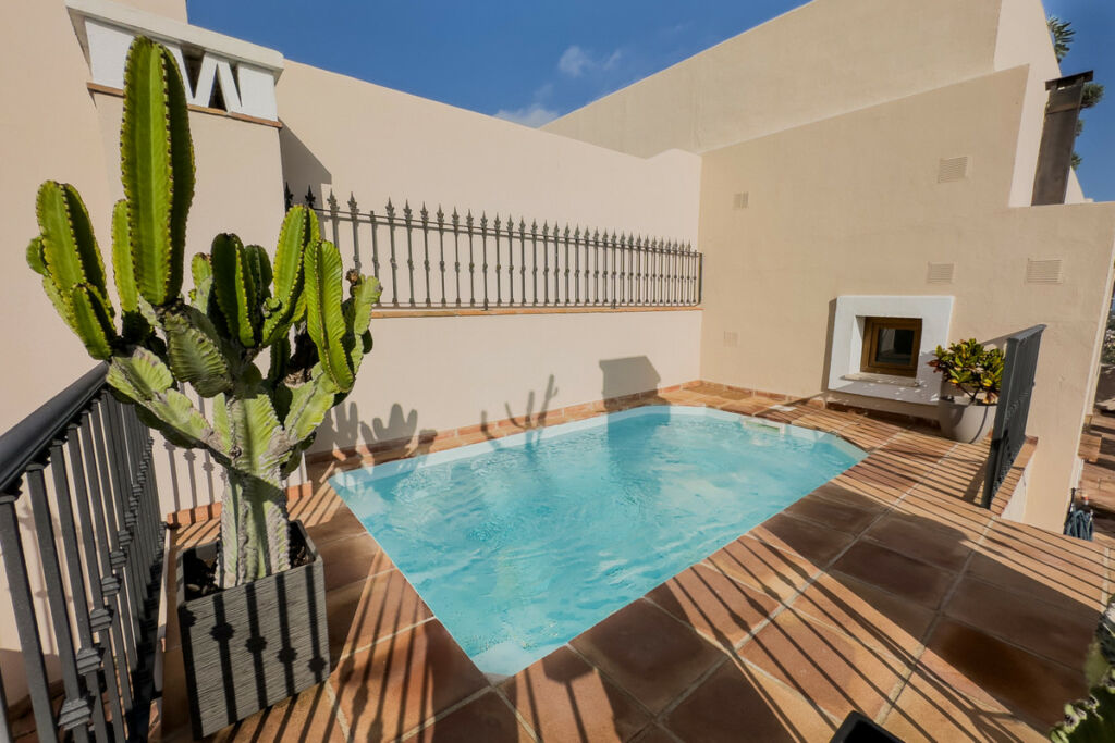 Penthouse Estepona Málaga - image 2