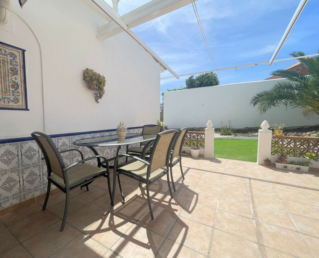 Ground Floor Apartment La Duquesa Málaga - image 2