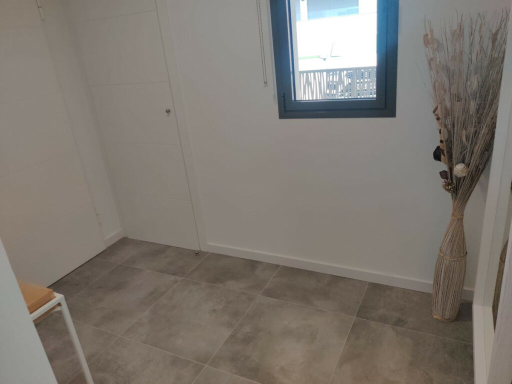 Middle Floor Apartment Finestrat Alicante - image 3