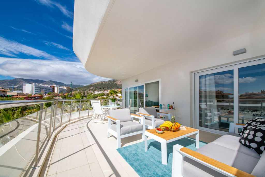 Ground Floor Apartment Carvajal Málaga - image 2