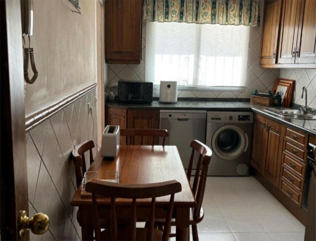 Middle Floor Apartment San Pedro de Alcántara Málaga - image 2