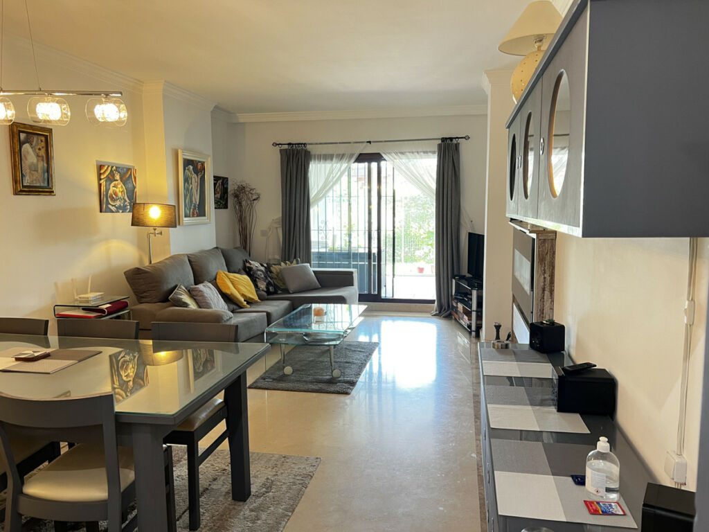 Ground Floor Apartment San Pedro de Alcántara Málaga - image 2