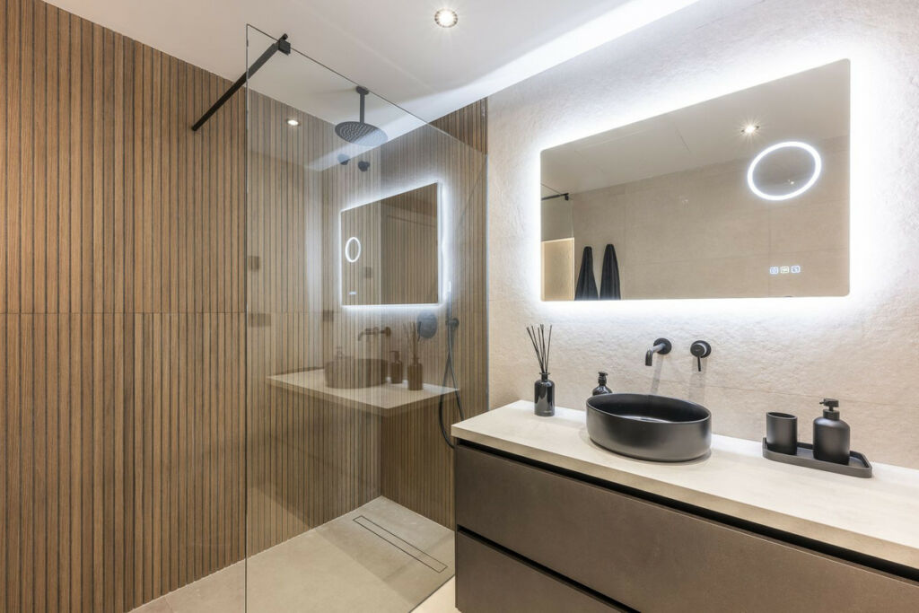 Middle Floor Apartment Nueva Andalucía Málaga - image 2