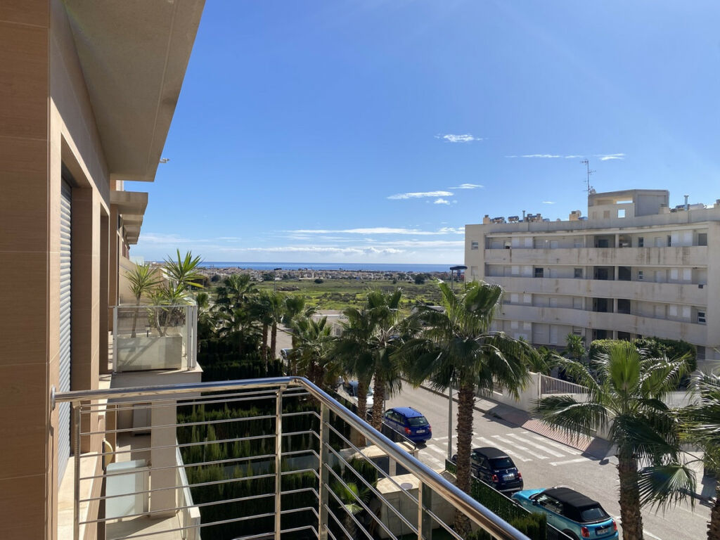 Penthouse Los Dolses Alicante - image 2