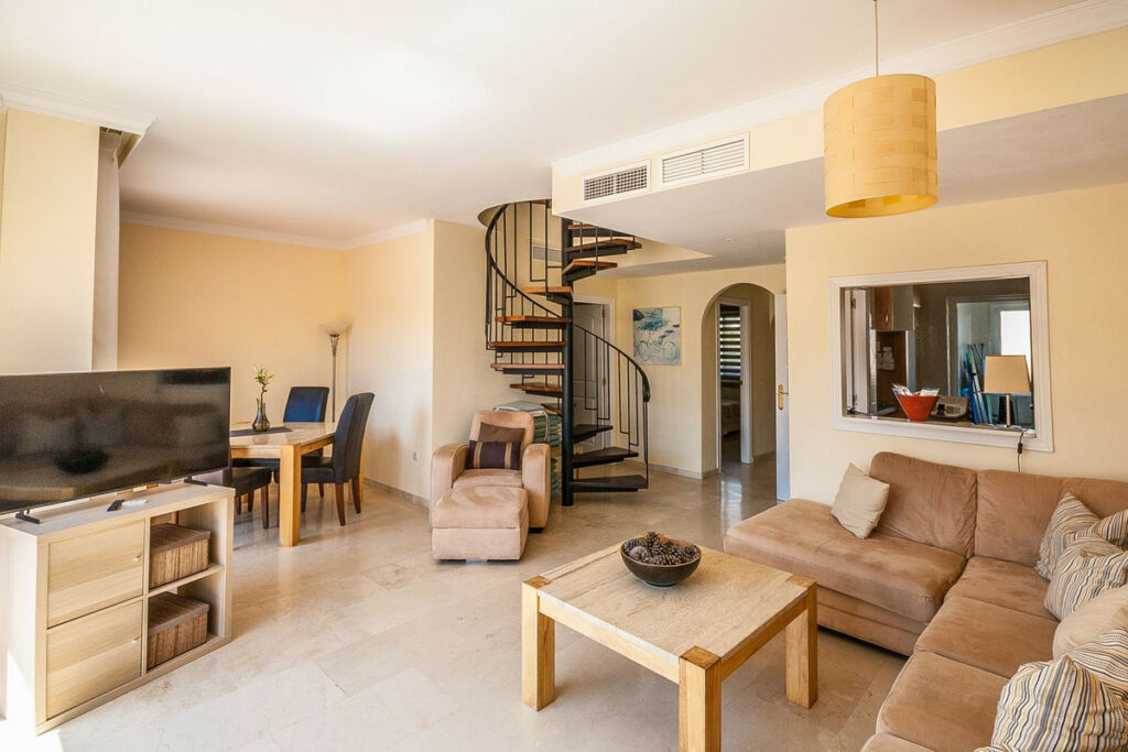Penthouse Elviria Málaga - image 2