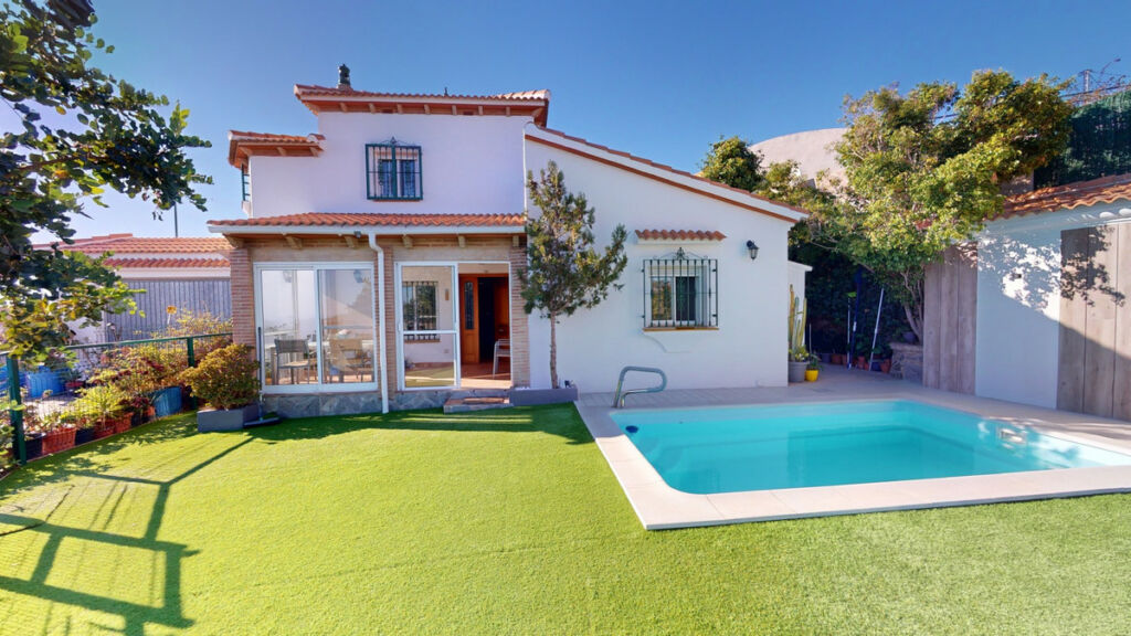 Detached Villa Arenas Málaga - image 2