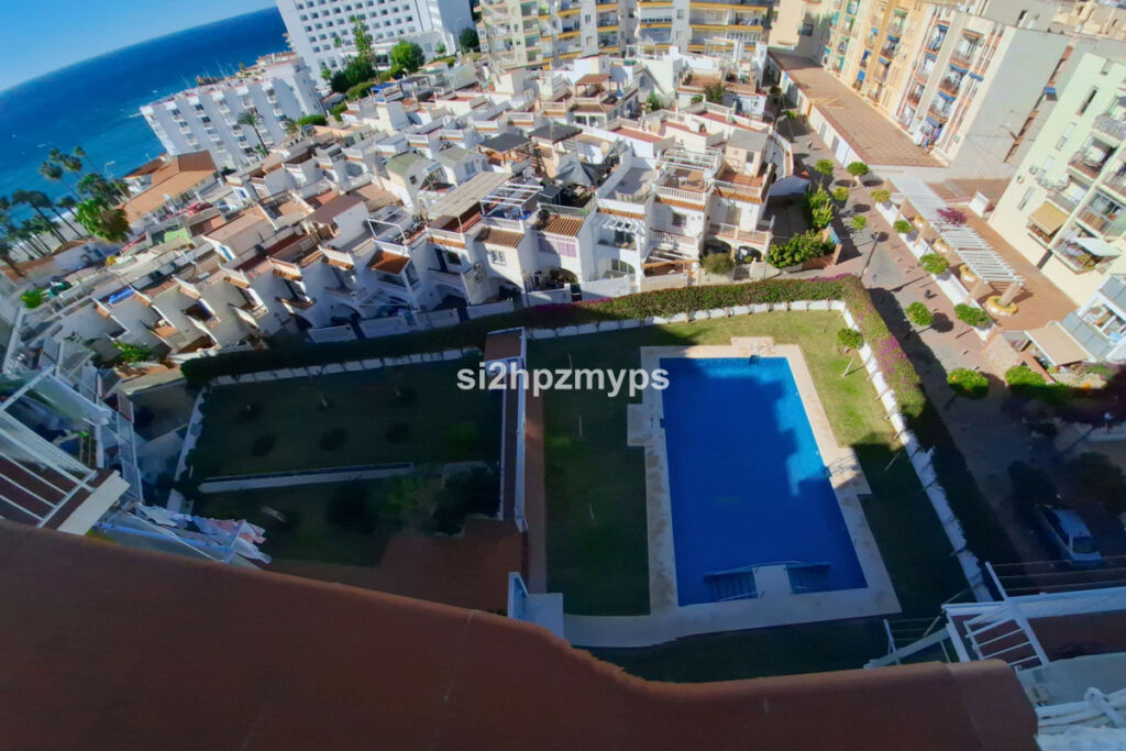 Top Floor Apartment Nerja Málaga - image 2