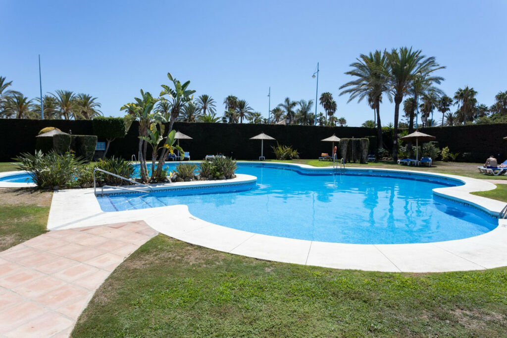 Ground Floor Apartment San Pedro de Alcántara Málaga - image 2