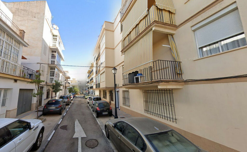 Top Floor Apartment Fuengirola Málaga - image 2