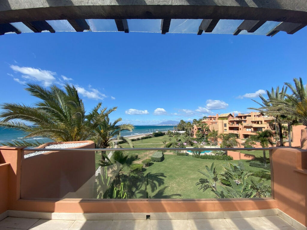 Penthouse Los Monteros Málaga - image 2
