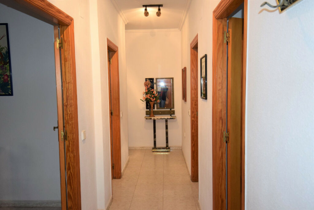 Townhouse Almoradi Alicante - image 2