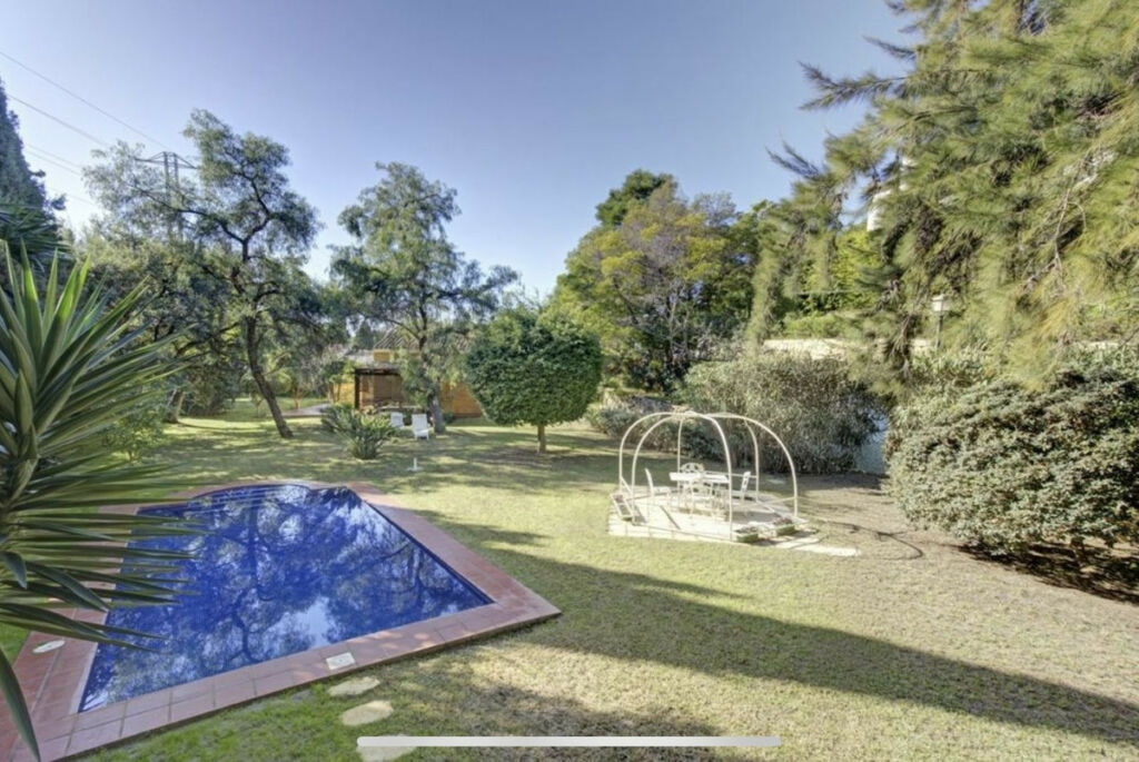 Detached Villa El Rosario Málaga - image 3