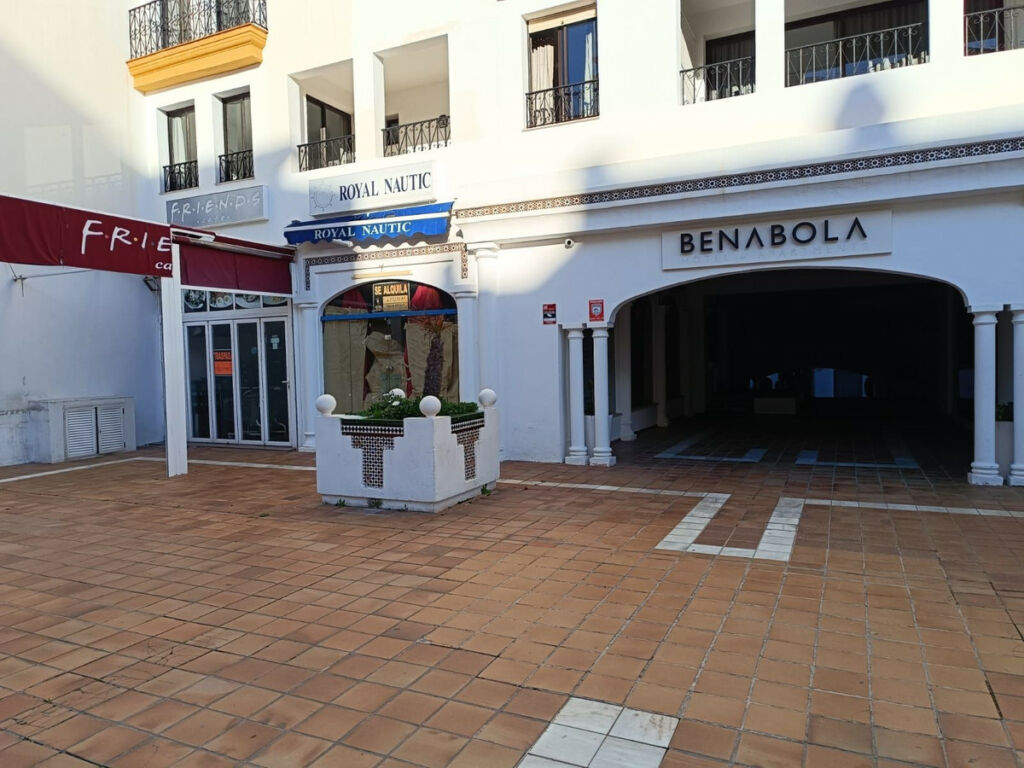 Bar Puerto Banús Málaga - image 2