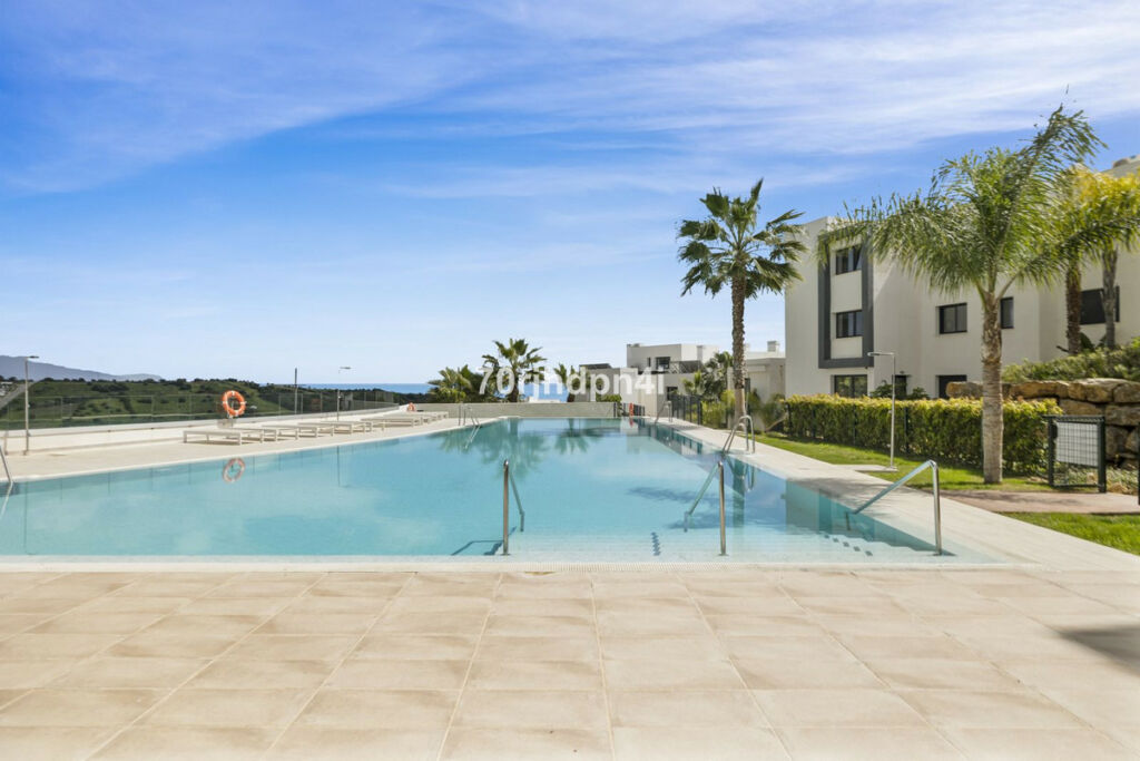 Middle Floor Apartment Estepona Málaga - image 20