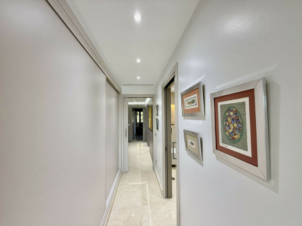 Middle Floor Apartment The Golden Mile Málaga - image 20