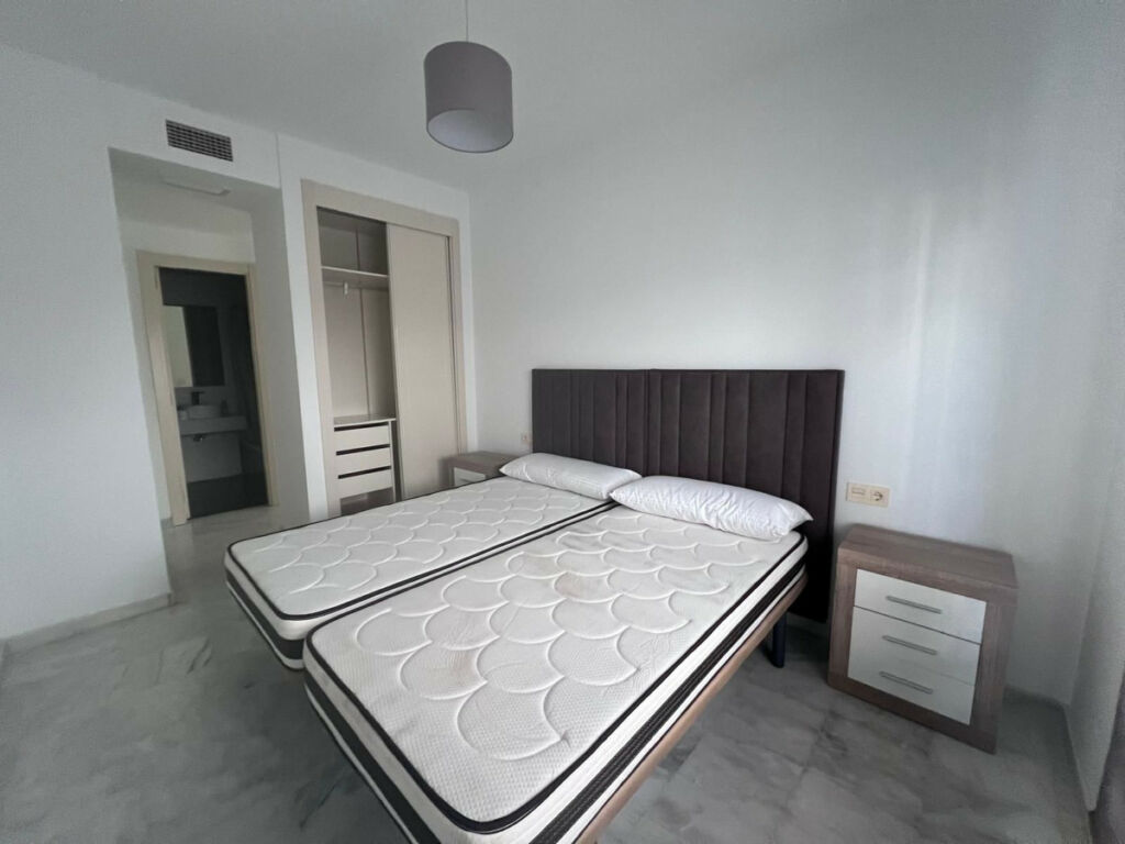 Middle Floor Apartment Estepona Málaga - image 20