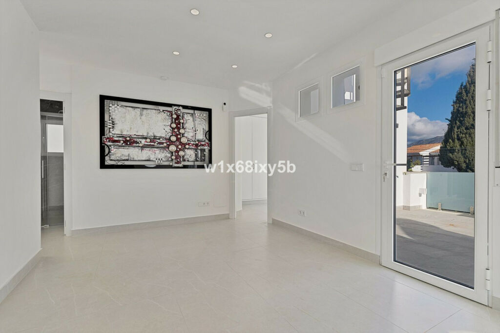 Detached Villa San Pedro de Alcántara Málaga - image 20