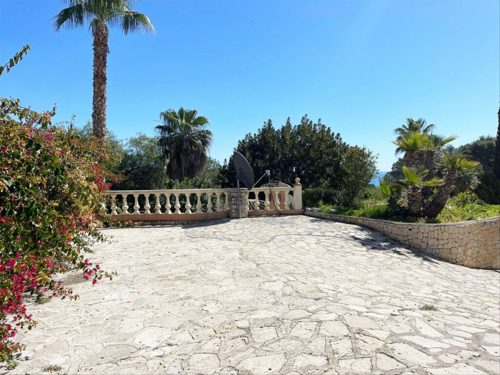 Detached Villa Benissa Alicante - image 20