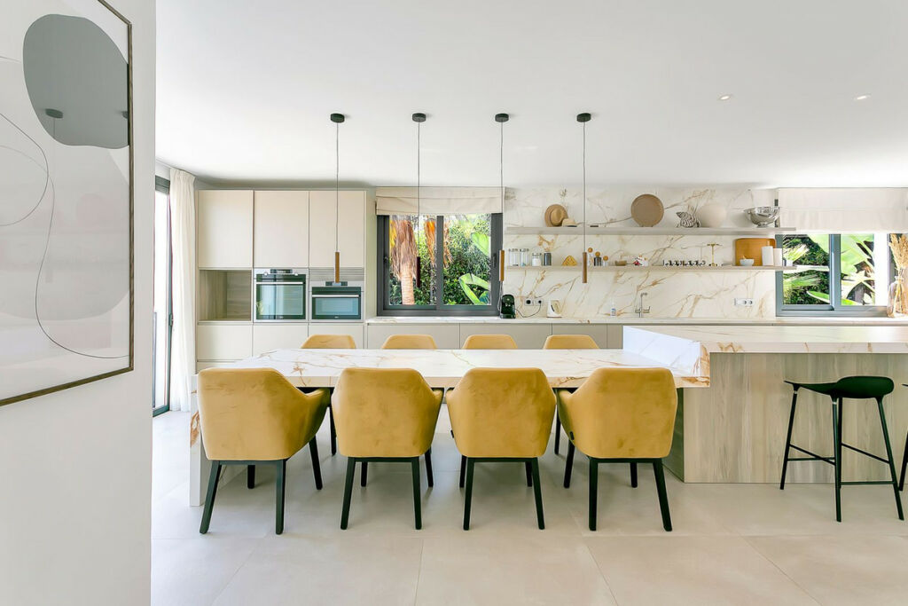 Detached Villa Cabopino Málaga - image 3