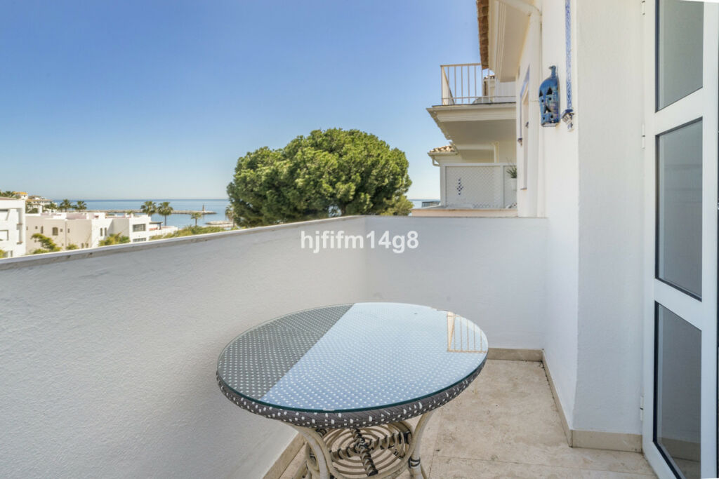 Middle Floor Apartment Puerto Banús Málaga - image 20