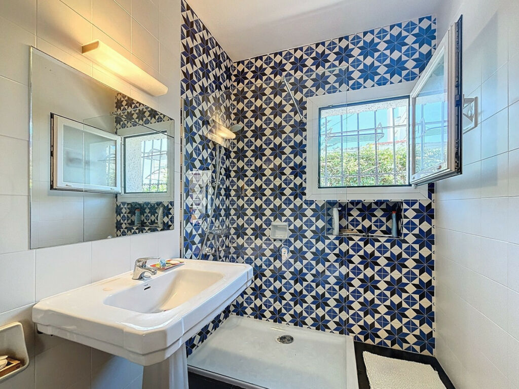 Detached Villa Almayate Málaga - image 21