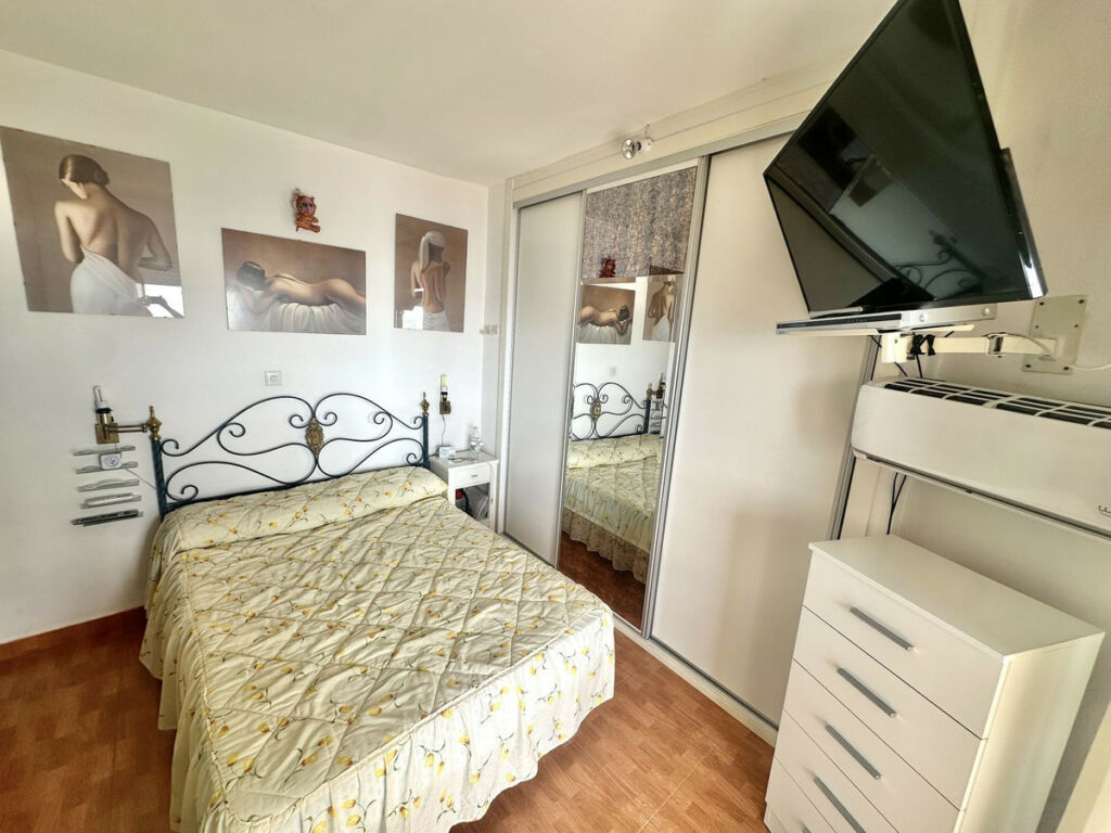 Middle Floor Apartment Fuengirola Málaga - image 21