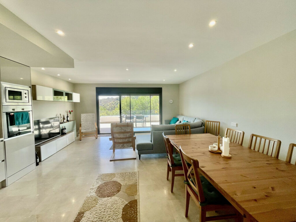 Middle Floor Apartment Estepona Málaga - image 20