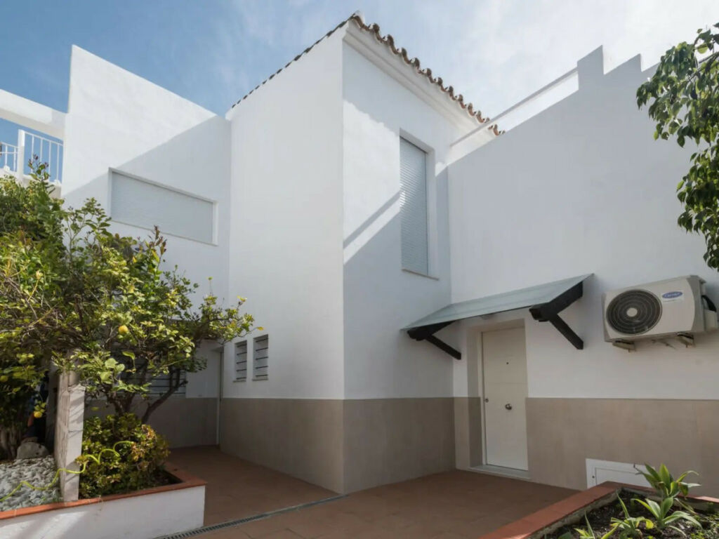 Townhouse Atalaya Málaga - image 20