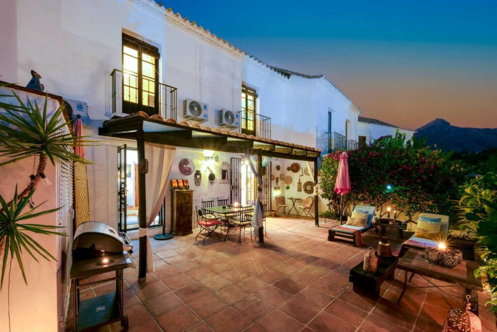 Townhouse Nueva Andalucía Málaga - image 18