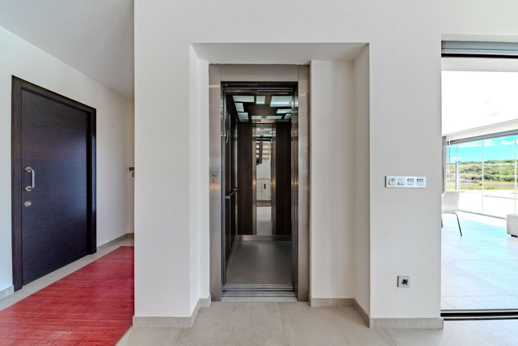 Detached Villa La Marina Alicante - image 20