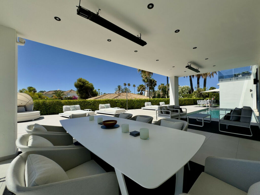 Detached Villa Los Monteros Málaga - image 19