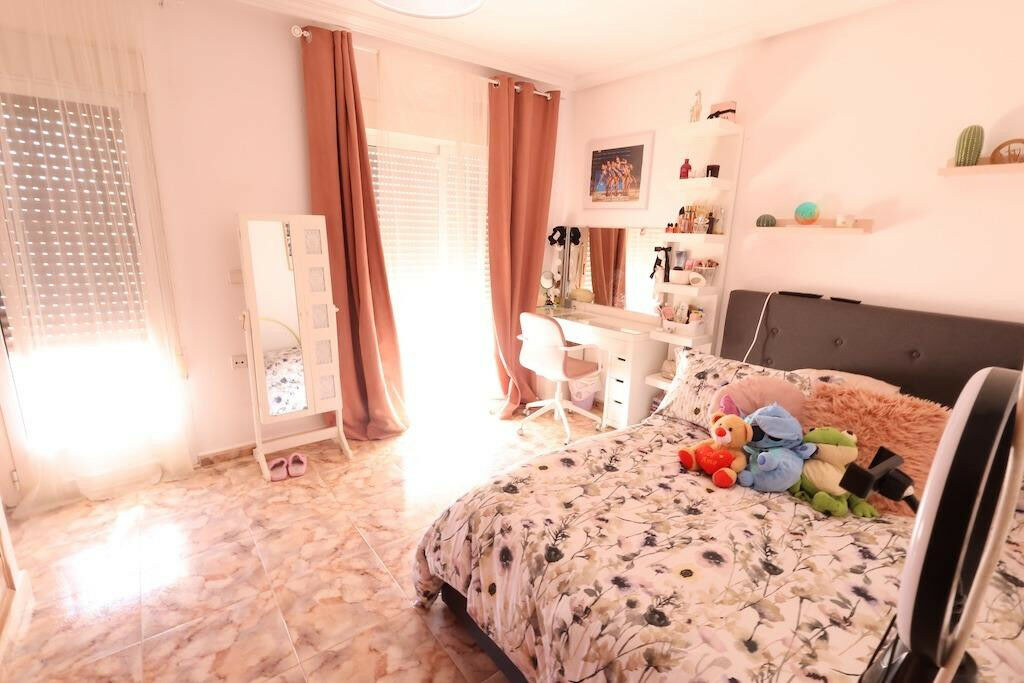 Detached Villa La Zenia Alicante - image 20