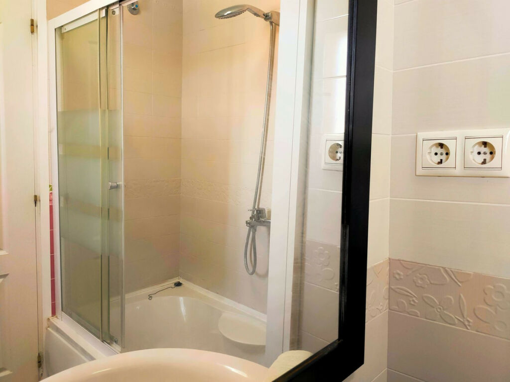 Penthouse Fuengirola Málaga - image 21