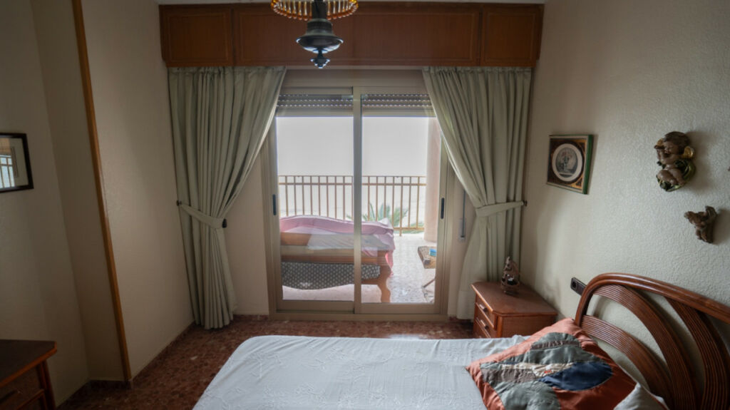 Middle Floor Apartment Torrevieja Alicante - image 21