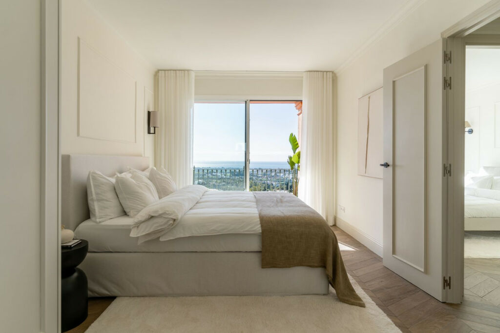 Townhouse Monte Halcones Málaga - image 21