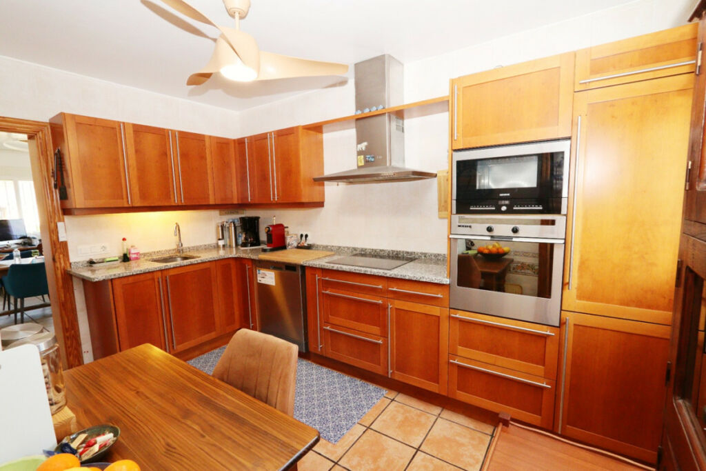 Detached Villa La Nucia Alicante - image 21