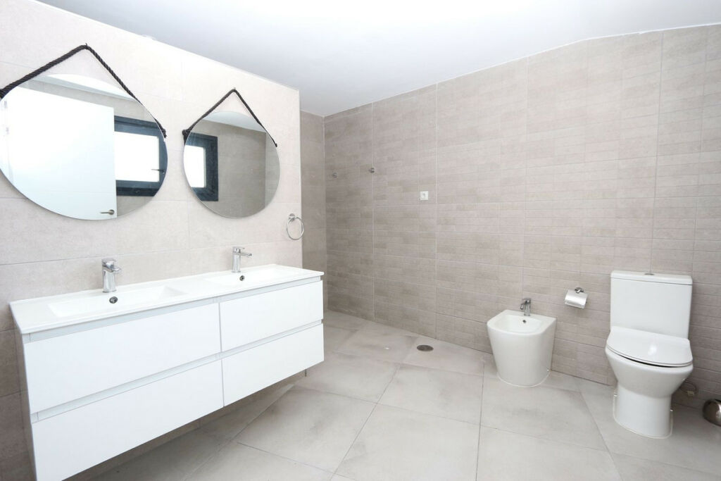 Detached Villa Riviera del Sol Málaga - image 19