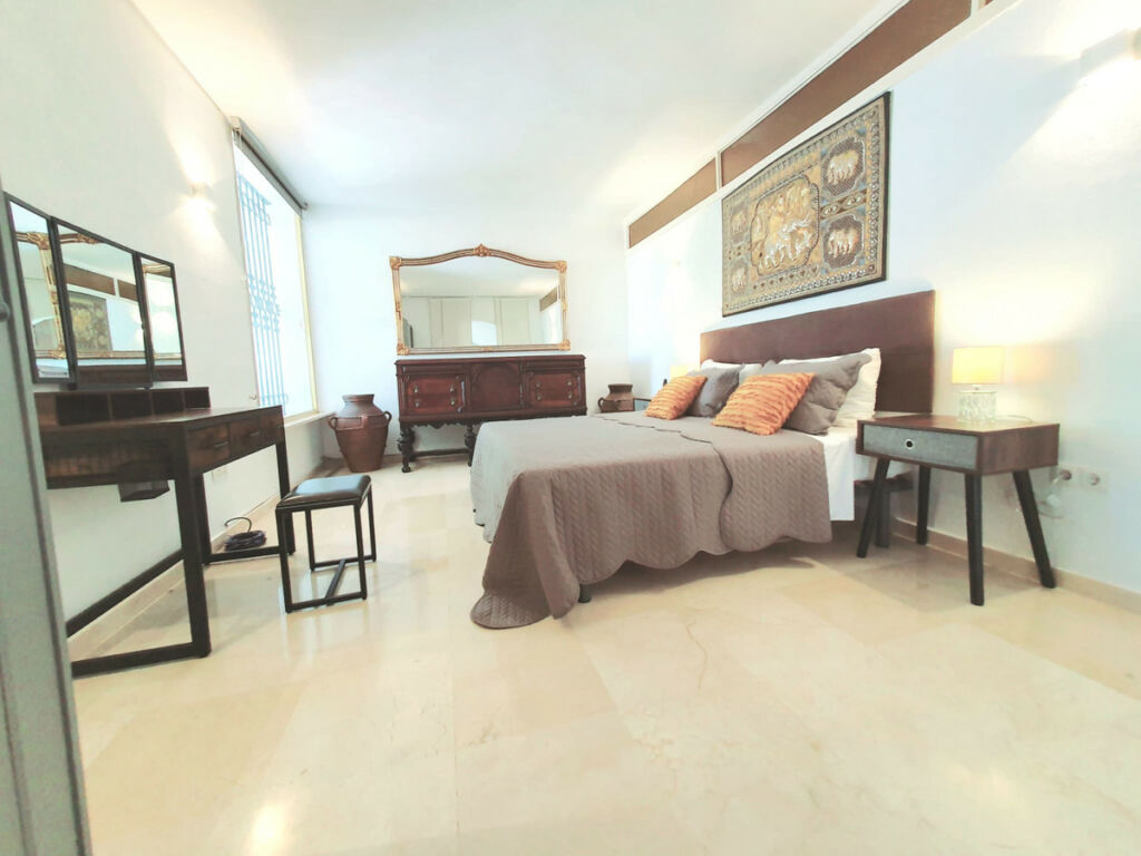 Detached Villa Las Brisas Málaga - image 21