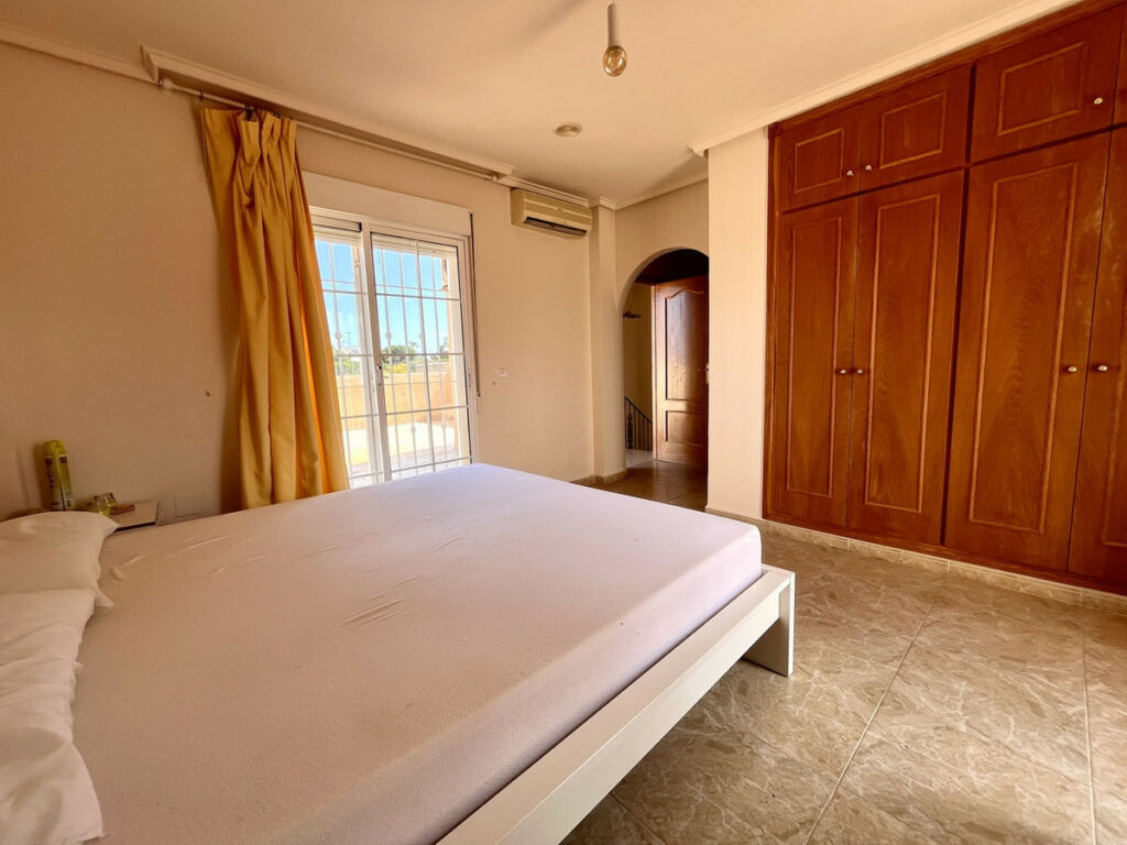 Detached Villa La Zenia Alicante - image 21