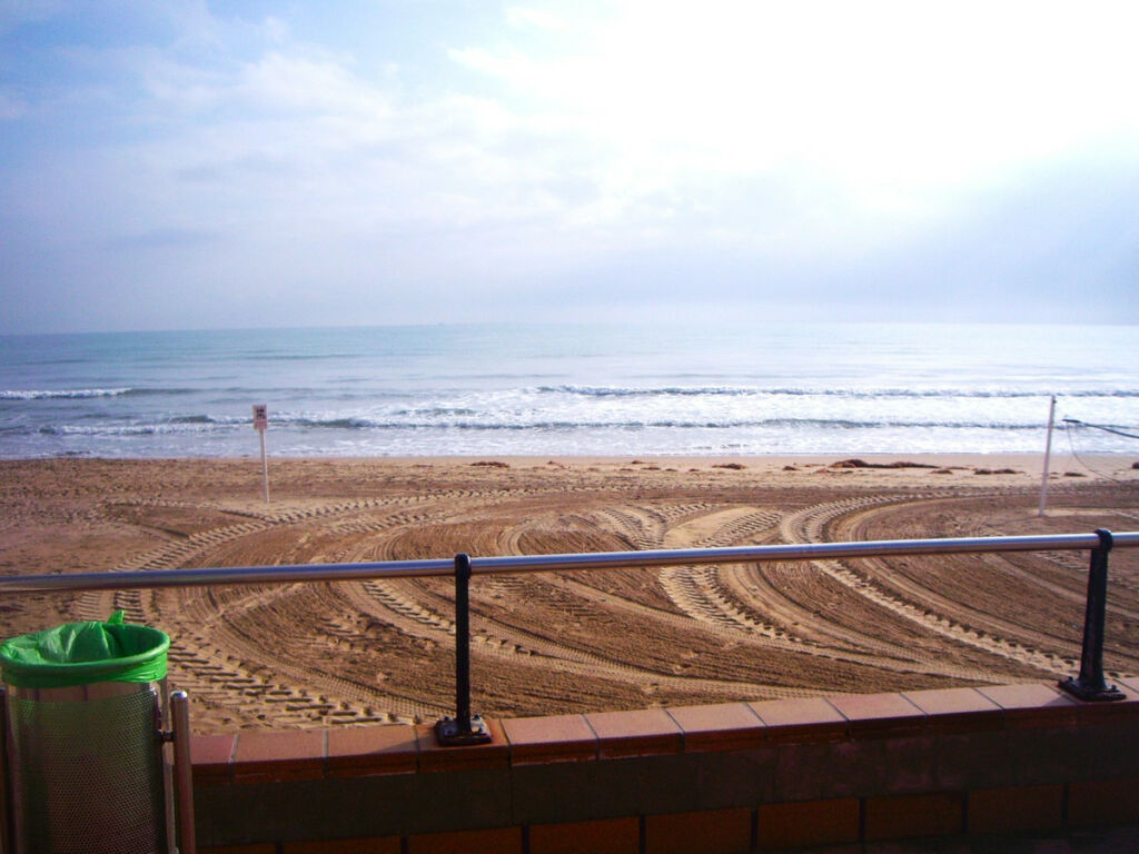 Middle Floor Apartment Guardamar del Segura Alicante - image 21