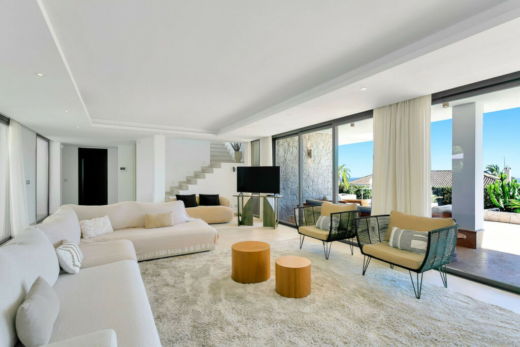 Detached Villa Cabopino Málaga - image 22