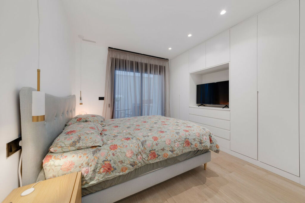 Middle Floor Apartment Torrevieja Alicante - image 21