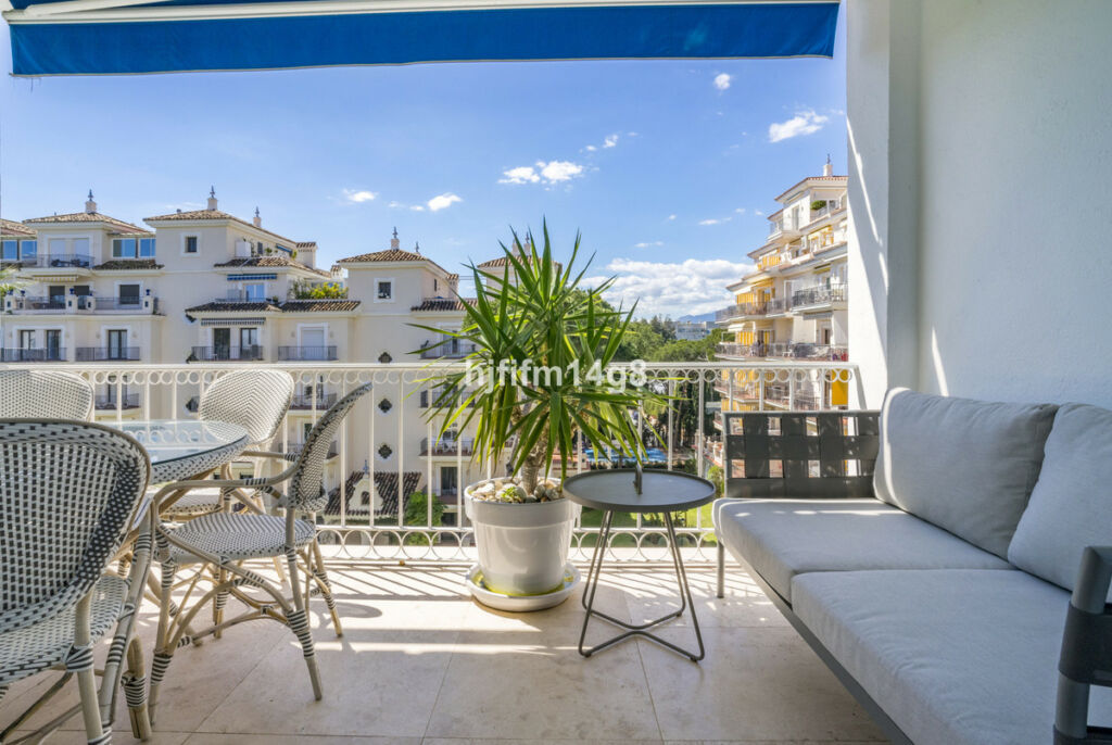 Middle Floor Apartment Puerto Banús Málaga - image 22