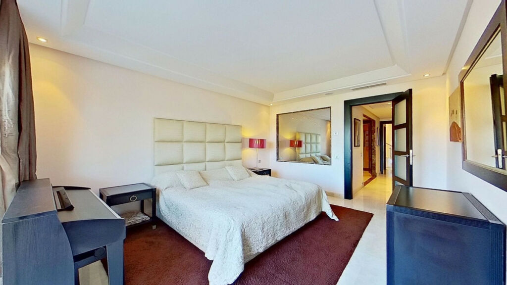 Penthouse Los Monteros Málaga - image 22