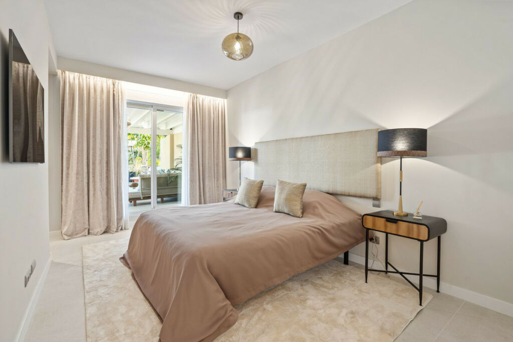 Penthouse Aloha Málaga - image 22