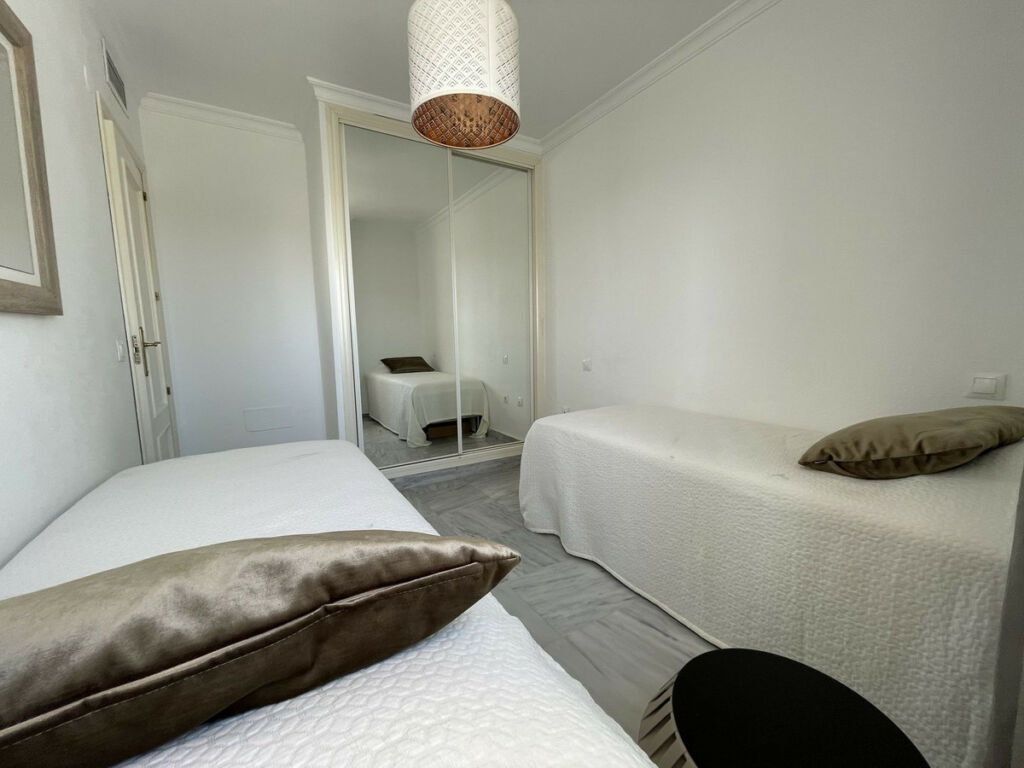 Penthouse Nueva Andalucía Málaga - image 22