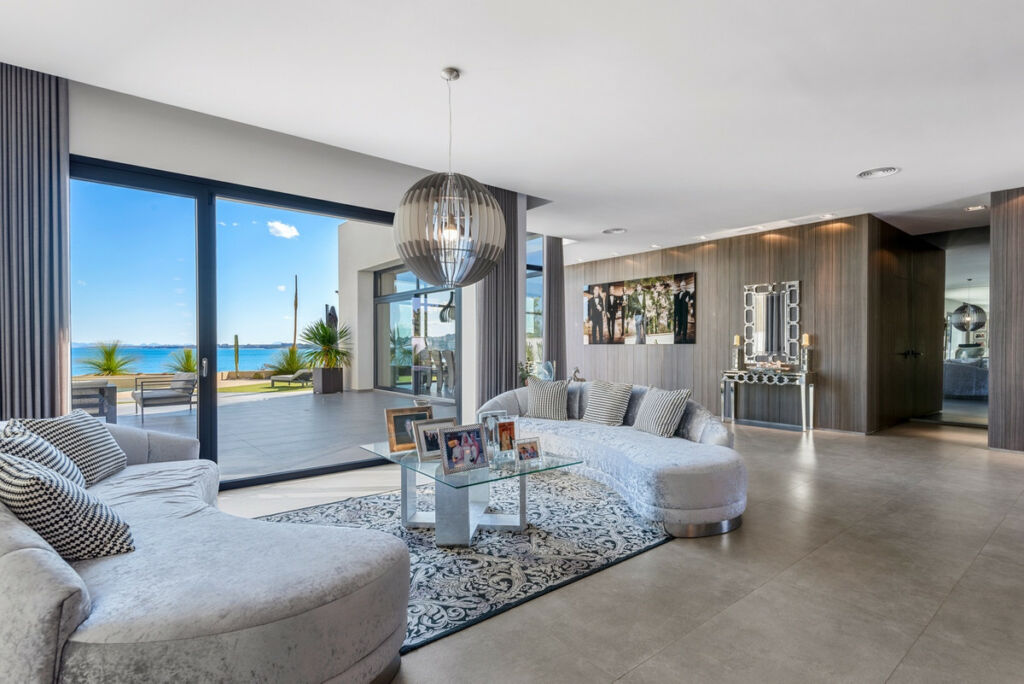 Detached Villa Cabo Roig Alicante - image 23