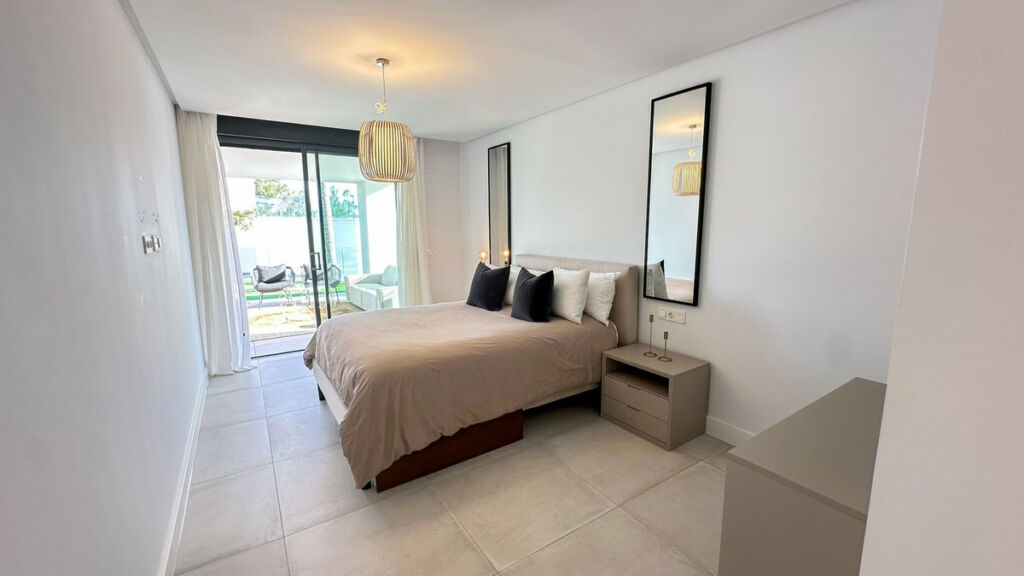 Duplex Cabopino Málaga - image 22
