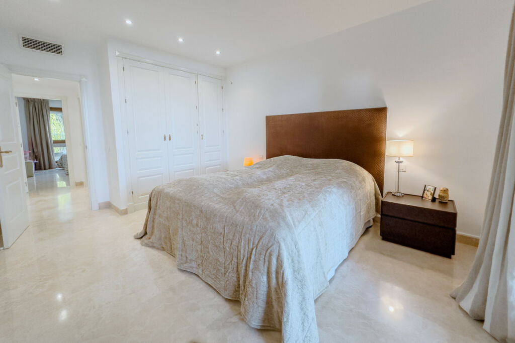 Penthouse Estepona Málaga - image 22